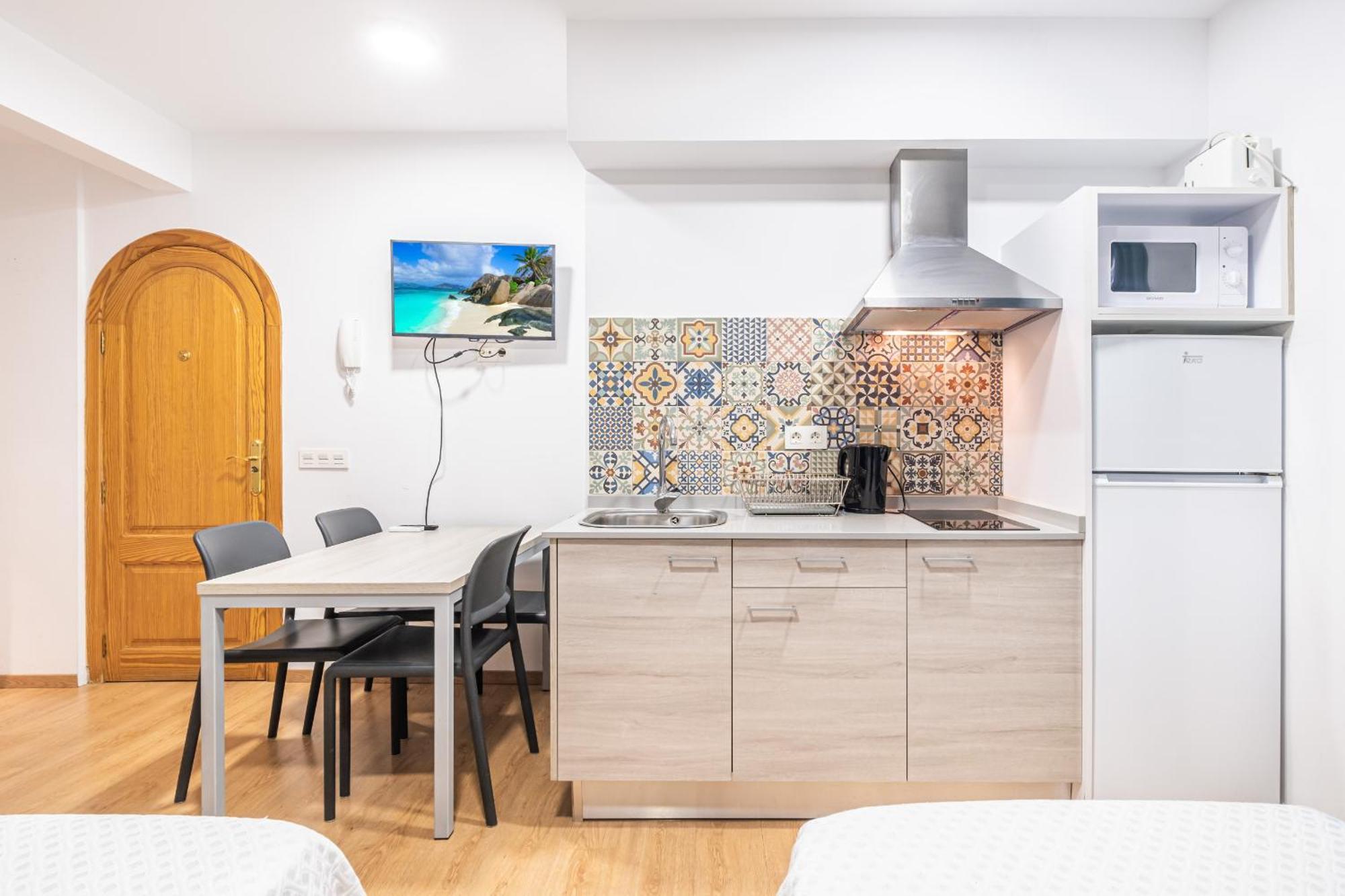 Apartamentos El Castell Benidorm Old-Town Buitenkant foto