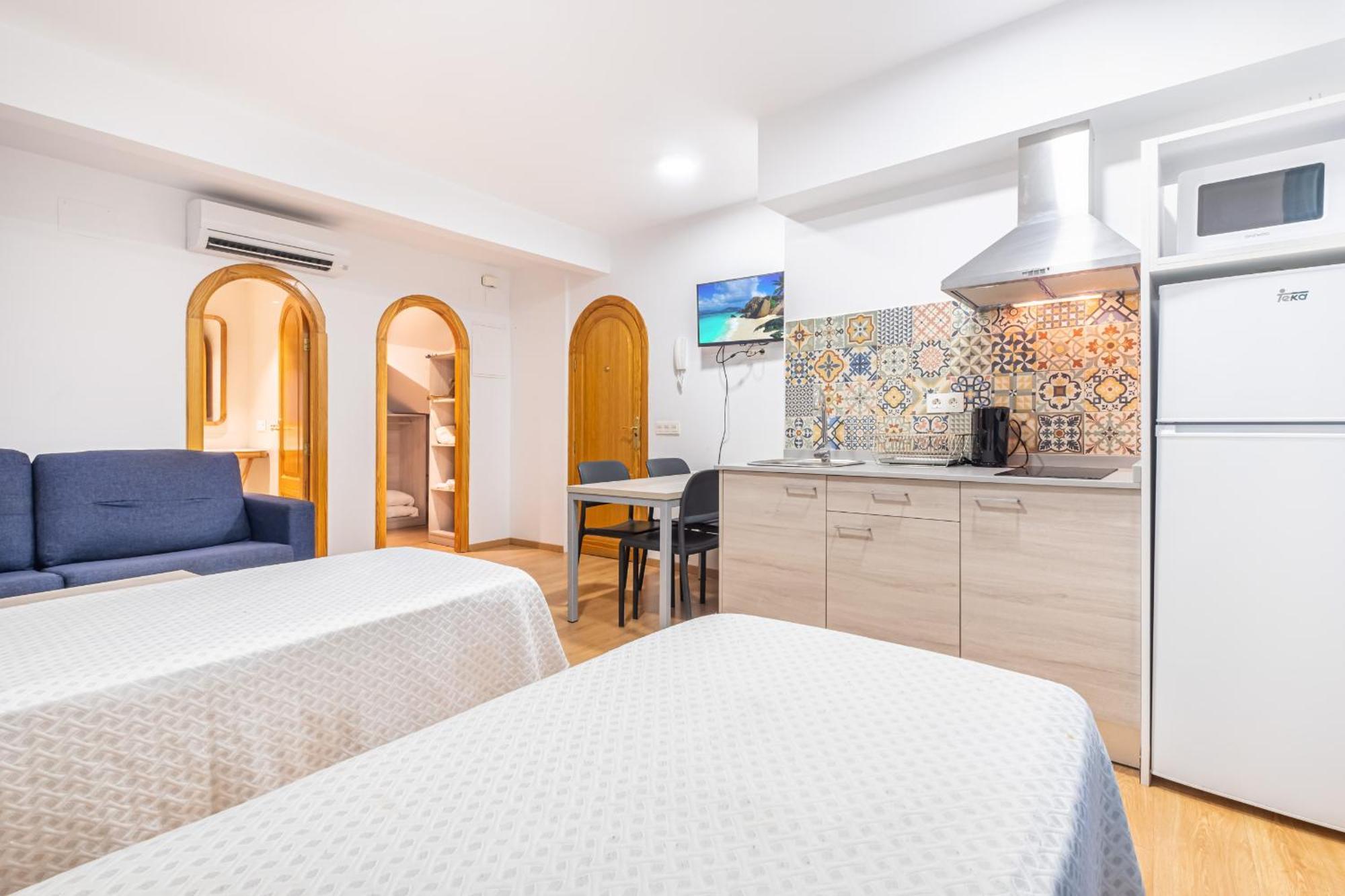 Apartamentos El Castell Benidorm Old-Town Buitenkant foto